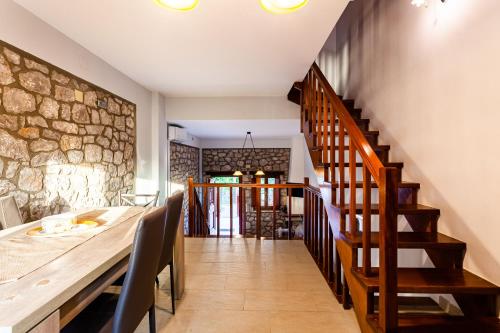 Seaside Dukes Villas in Paralio Astros