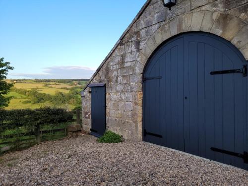Exterior view, Underhill Coach House in Littlebeck