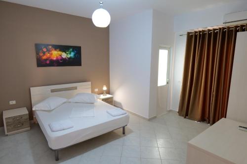 Saranda Inn Rooms & Apartments – Saranda, OR
