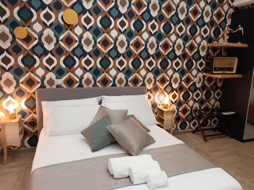 Geometric Art Home, Bari