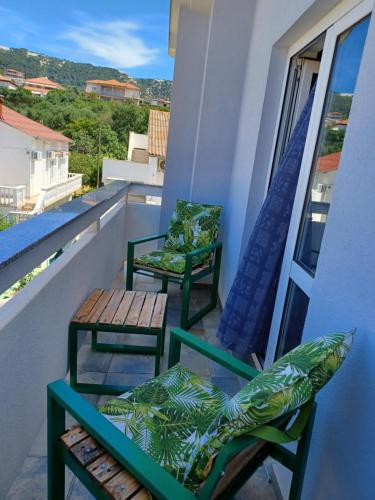 2 bedrooms, 2 beds