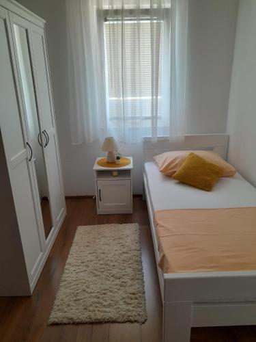 Apartment with Sea View image 10