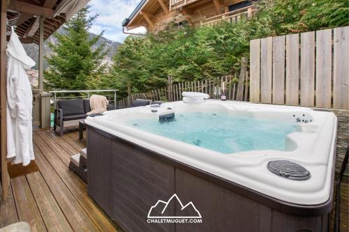 Chalet Muguet Gauche with Hot Tub Sleeps 10 Central Morzine - image 9