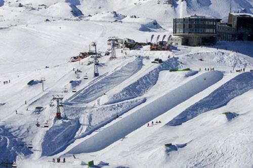 Boardercamp Laax - swiss mountain hostel