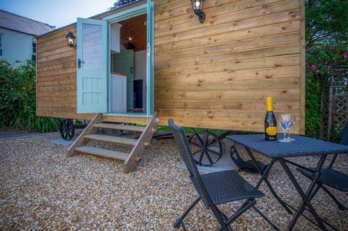 Rosemary - 1 Bedroom Shepherds Hut - Amroth