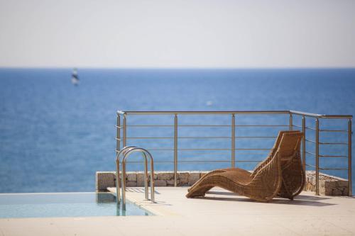 Kiotari Beach Villas - Luxury Retreat