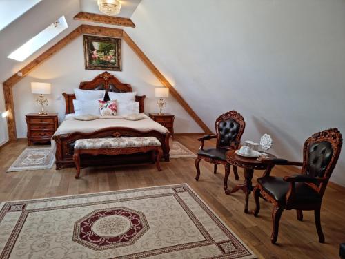 Suite, deluxe, spa bathtub