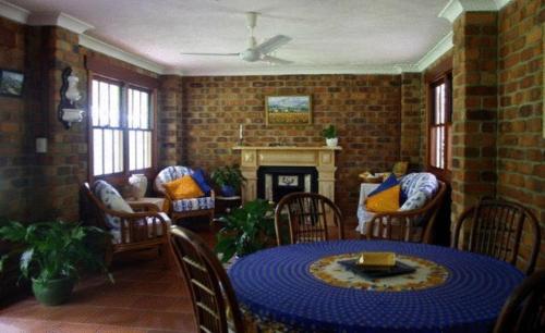 Zajednički dnevni boravak / prostorija s TV-om, Riviera Bed and Breakfast in Springbrook