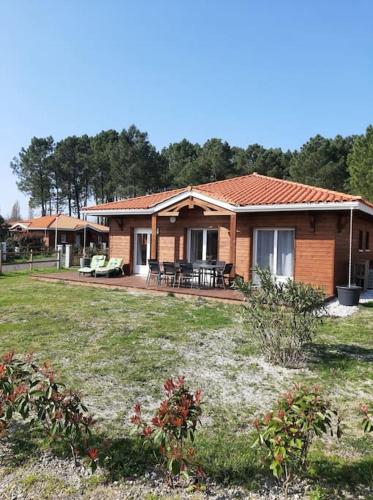 Superbe Villa dans résidence avec 2 piscines chauffées gîte à louer Parentis-en-Born