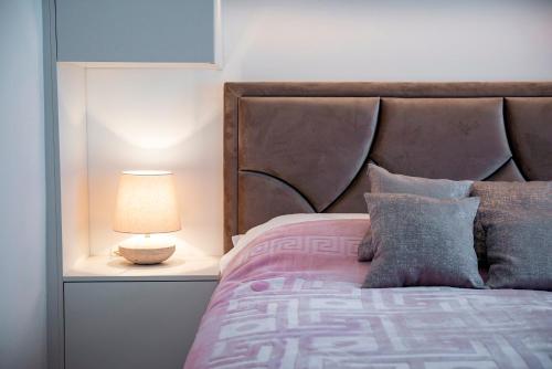 Studio Apartment image 10