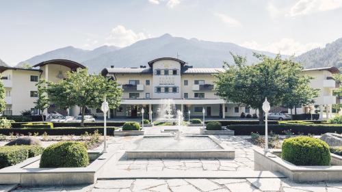 Alpenpalace Luxury Hideaway & Spa Retreat