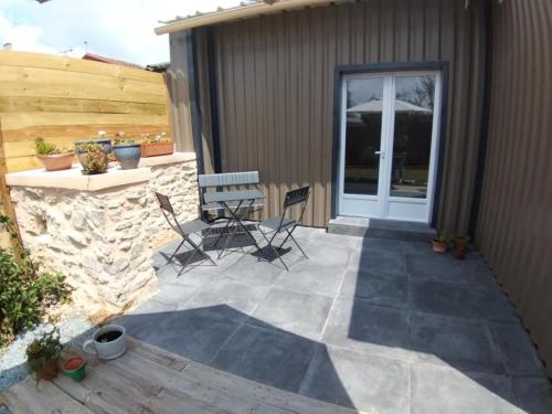 GITE AMERICAN DINER sur la site THE FARM OUEST capacité 7 personnes (GITE AMERICAN DINER sur la site THE FARM OUEST capacite 7 personnes) in La Chaize-le-Vicomte