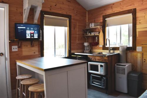 Complexe d'hebergement la Maison touristique Dugas in Caraquet