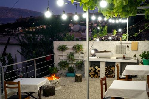 Patio Rooms Gjirokaster
