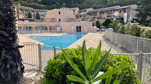 Appartement les 3 caps avec piscine et vue mer - Location saisonnière - La Croix-Valmer