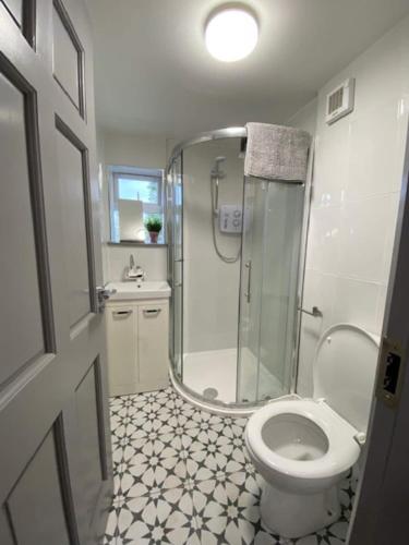 Location Location - Gorgeous 3 Bed Apartment in Killarney, Killarney (photo 9)