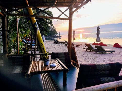 COCO SUNSET BEACH