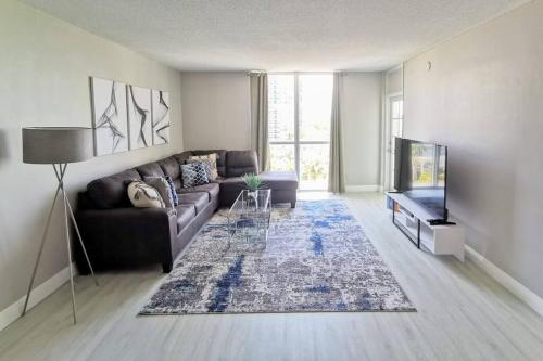 Luxury Stylish Oceanfront 2 bedroom 2 bathroom in HOLLYWOOD FL in Hollywood, USA