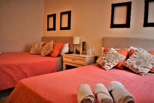 2 double beds