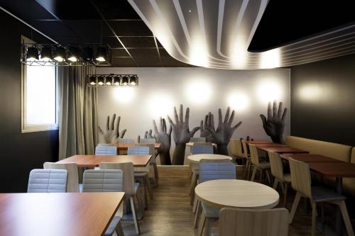 Restaurant, ibis Styles Paris Massena Olympiades in 13th - Place d'Italie