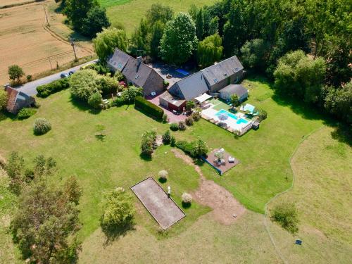 Domaine de la Besnerie Gites avec SPA Privatif à 10 min du Mont St Michel