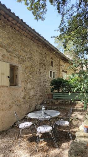 Le Pigeonnier, gîte des Lucioles en Provence - Montségur-sur-Lauzon