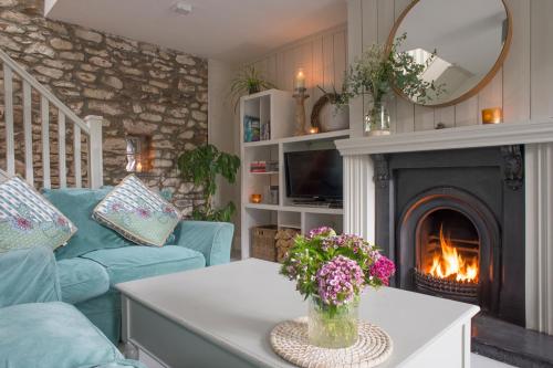 Courtyard Cottages - image 10