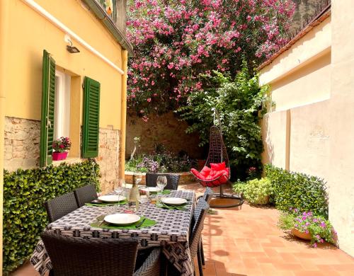 Santa Croce Garden Apartment