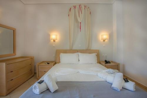 Thea Hotel - Studios & Suites