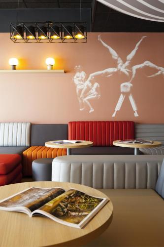 Bar/lounge, ibis Styles Paris Massena Olympiades in 13th - Place d'Italie