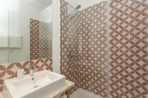 Lisbon Old Town Guest House - image 7
