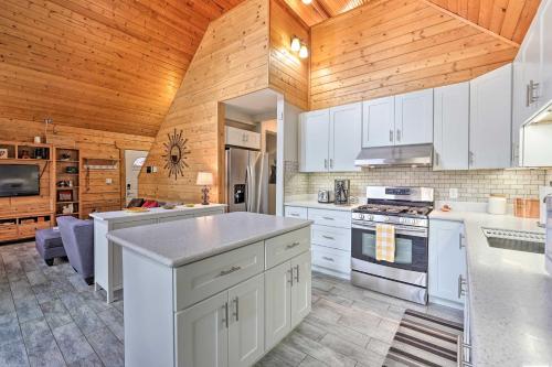 Blind Bear Lodge about 1 Mile to Kenai River Fishing! - image 9
