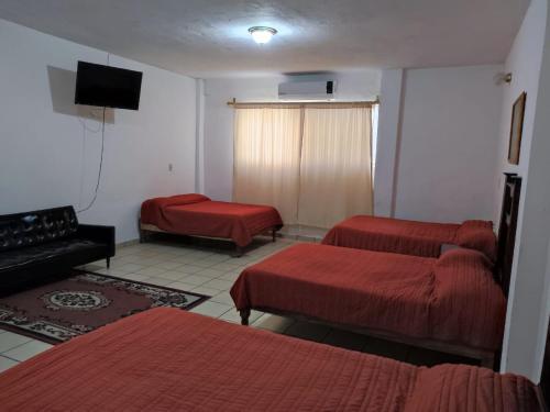 1 king bed, 3 double beds