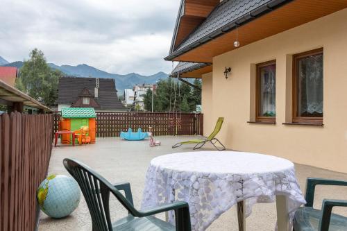 扎科帕内 Apartamenty i pokoje goscinne Nowita 3星级 酒店 景观