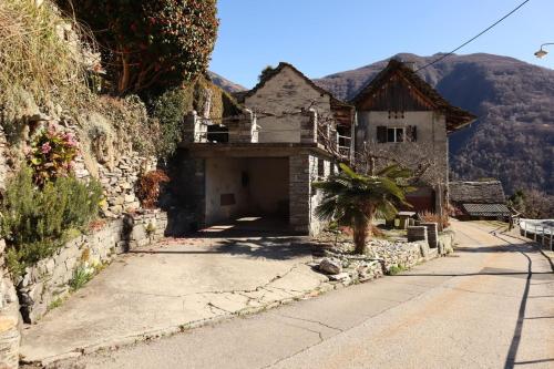 Casa Bruja Tradizionale Rustico Ticinese - Apartment - Mergoscia