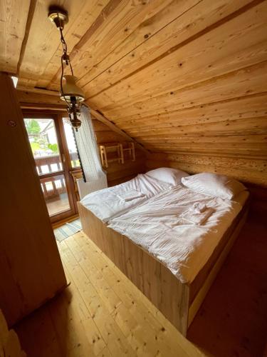 TRINITY Log Cabin Wellness resort