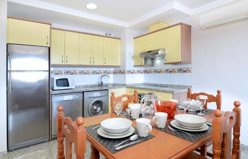 One-Bedroom Apartment with Terrace (4 Adults) image 5