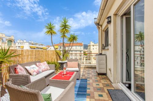 LE MANTEGA - F2 MODERNECENTRE VILLE 2 GRANDES TERRASSESCLIMATISATION ASCENSEUR - image 9