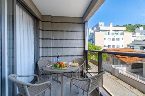 balkong/terrass, Porto Madero - Amplo Apartamento em Condo com Piscina in Bombinhas