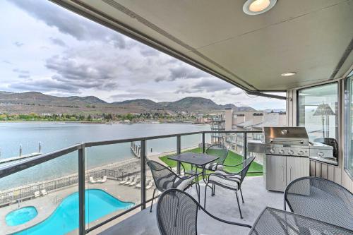 B&B Chelan - Beautiful Condo with Balcony on Lake Chelan! - Bed and Breakfast Chelan