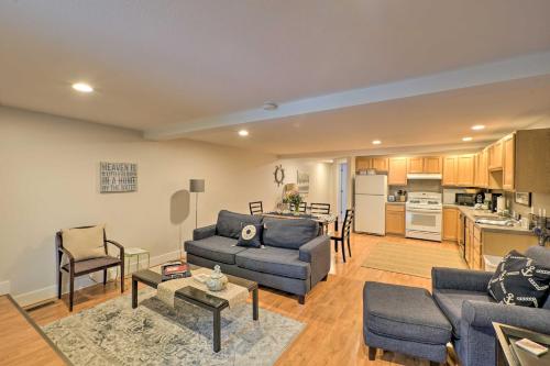 Cute Grand Haven Apartment Walk Downtown Streets! - image 9