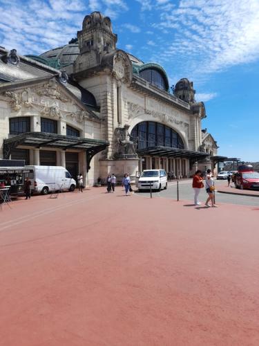 Gîte Déco - Belle maison dans le quartier historique calme avec terrasse privée