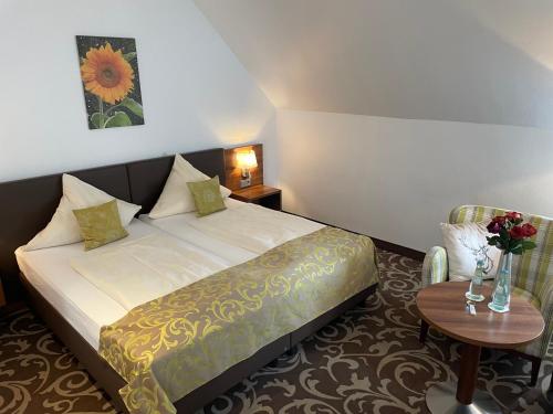 Hotel Winter - image 9