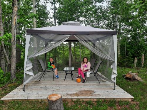 สภาพแวดล้อมโดยรอบ, Clansman Motel in ซิดนีย์ (NS)