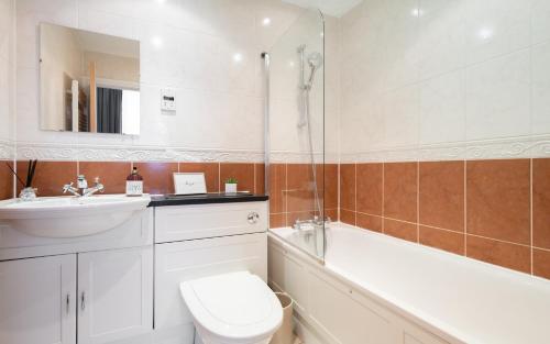 Modern and Spacious 3 bed apt next to The Shard, Londýn (fotografie 7)