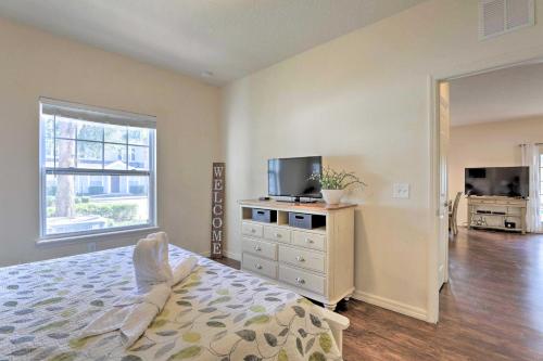 Lucaya Village Townhome with Pool 6 Mi to WDW! - image 11