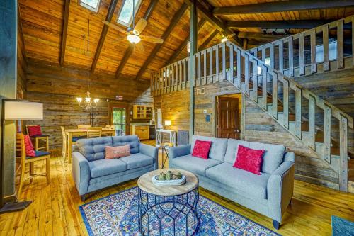 Treehouse Retreat in Jasper, USA
