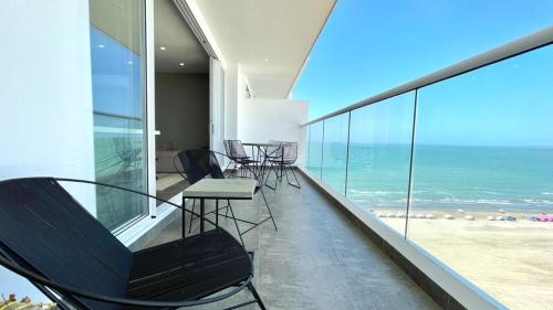 Family Cartagena Jacuzzi AC 10PAX WiFi 3BR next hotel Americasco - image 5