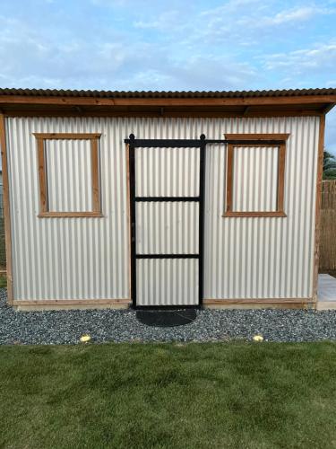 El Camper RV with pool.