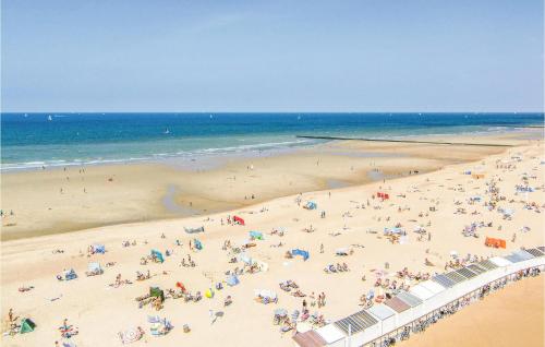 Cozy Apartment In Oostende With Wifi
